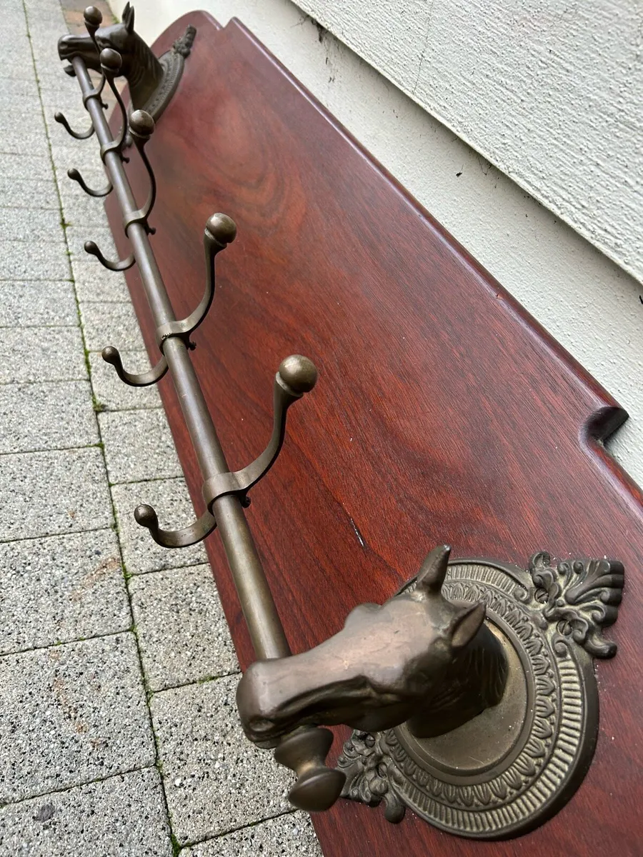Antique brass horse coat hanger - Image 3