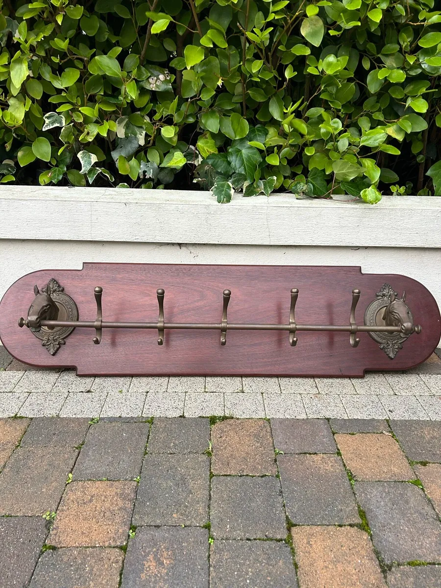 Antique brass horse coat hanger - Image 1