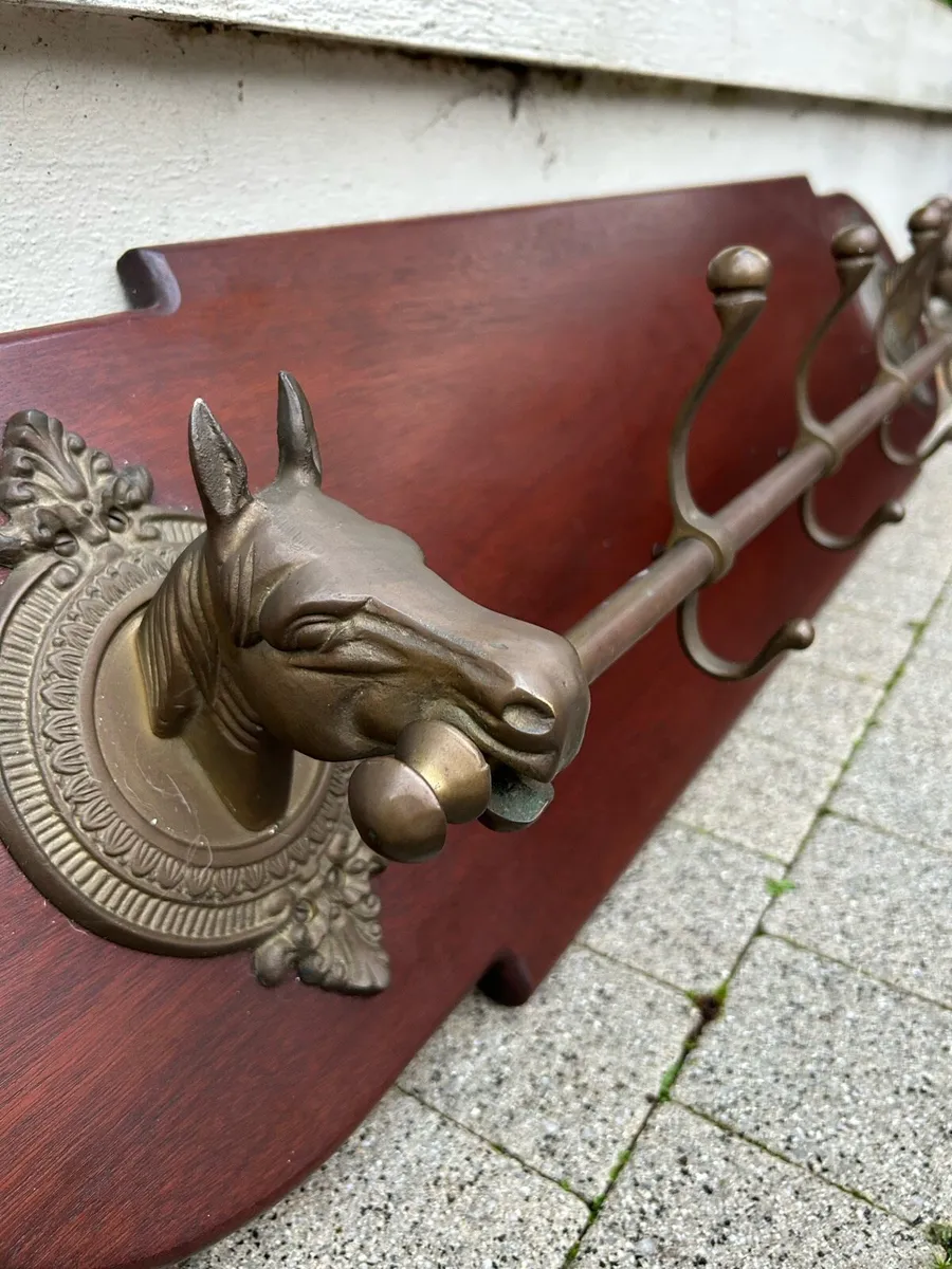 Antique brass horse coat hanger - Image 4