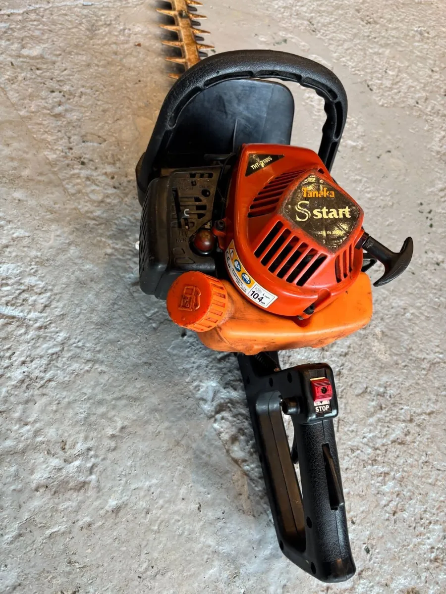TANAKA PETROL HEDGETRIMMER - FOR SALE - Image 4