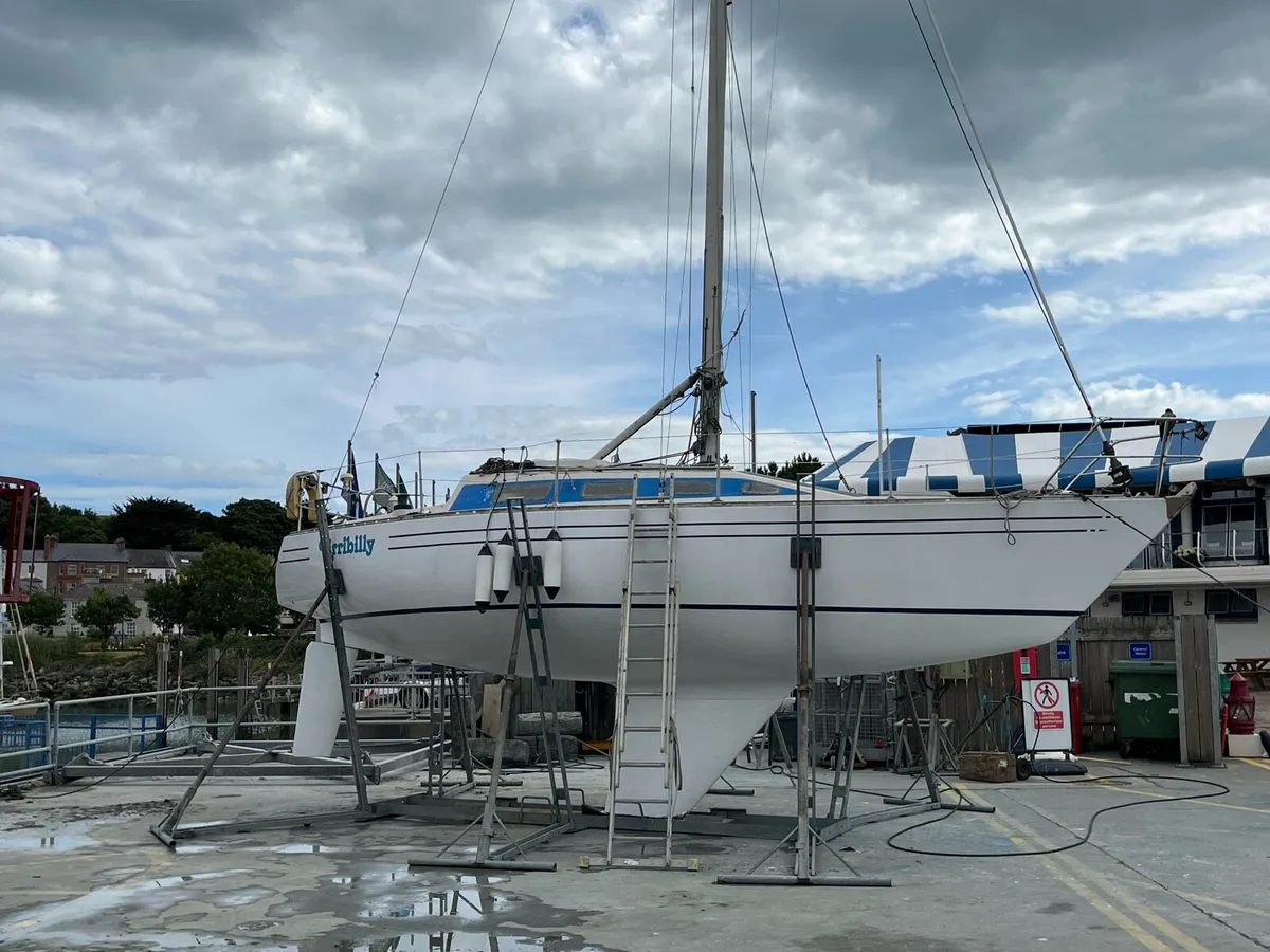 30ft Club Shamrock Yacht - Image 1