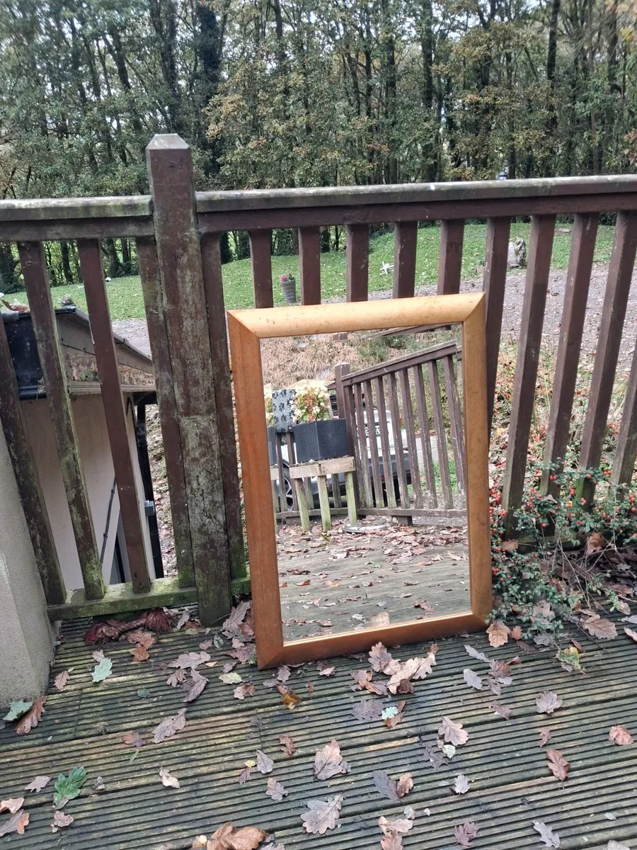 Large Decorative Gold-Framed Wall Mirror – 89 × 63 - Image 4