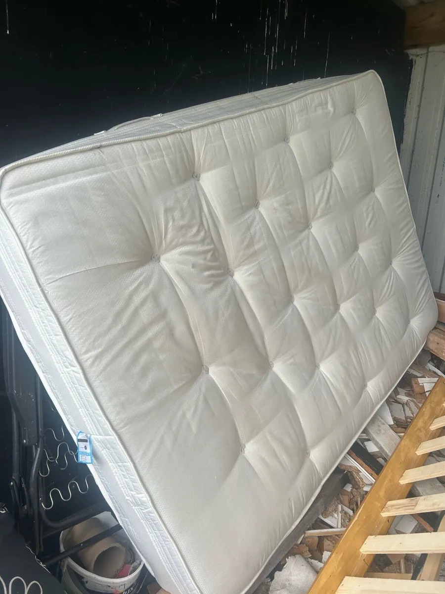 Beds - Image 2
