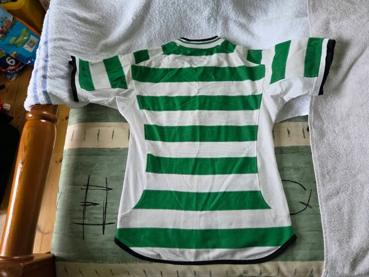Celtic Football Home Jersey 2001 to 2003 Shirt - Image 4