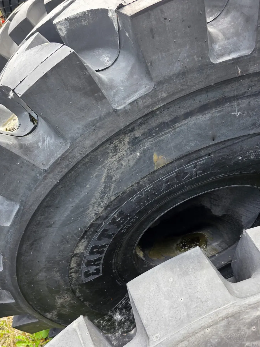 All new rock tyres - Image 4