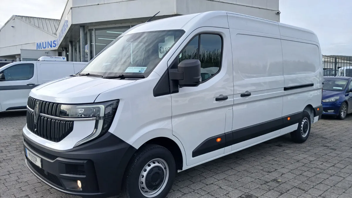 2025 RENAULT MASTER LWB ADVANCE 150BHP ONLY 3900KM - Image 1
