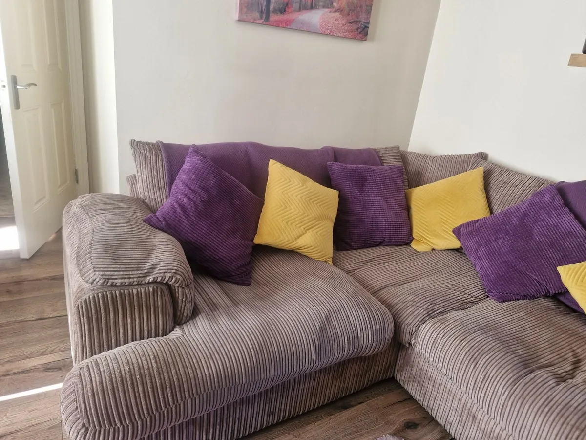 Corner Couch - Image 1