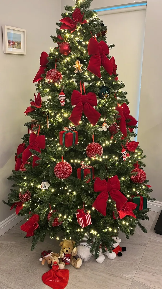 Home Gallery 8ft Washington Christmas Tree - Image 2