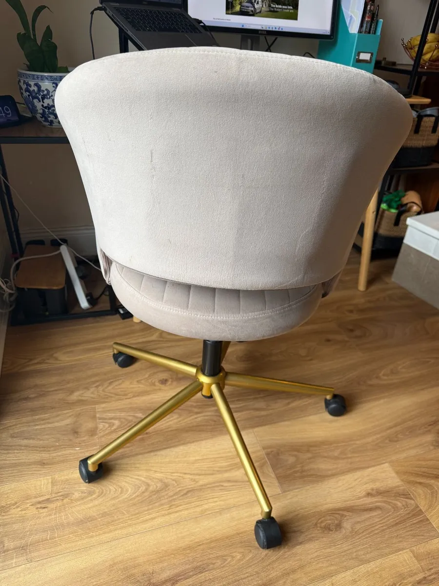 Very Solar Office Chair – Taupe Velvet – €60 - Image 3