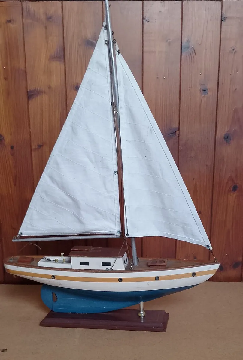 Vintage model sailing boat - Image 1