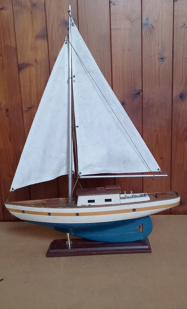 Vintage model sailing boat - Image 2