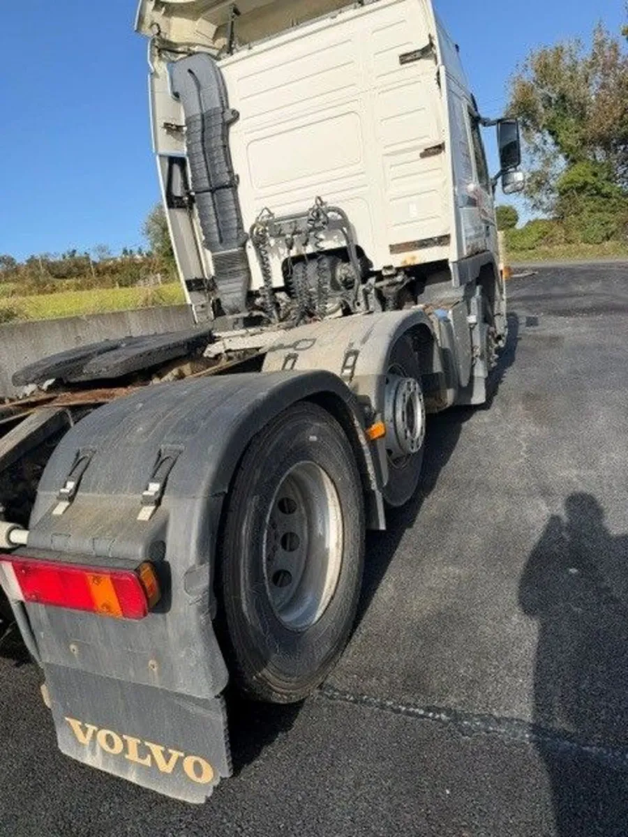 FM440 Tractor Unit for Sale - Image 4