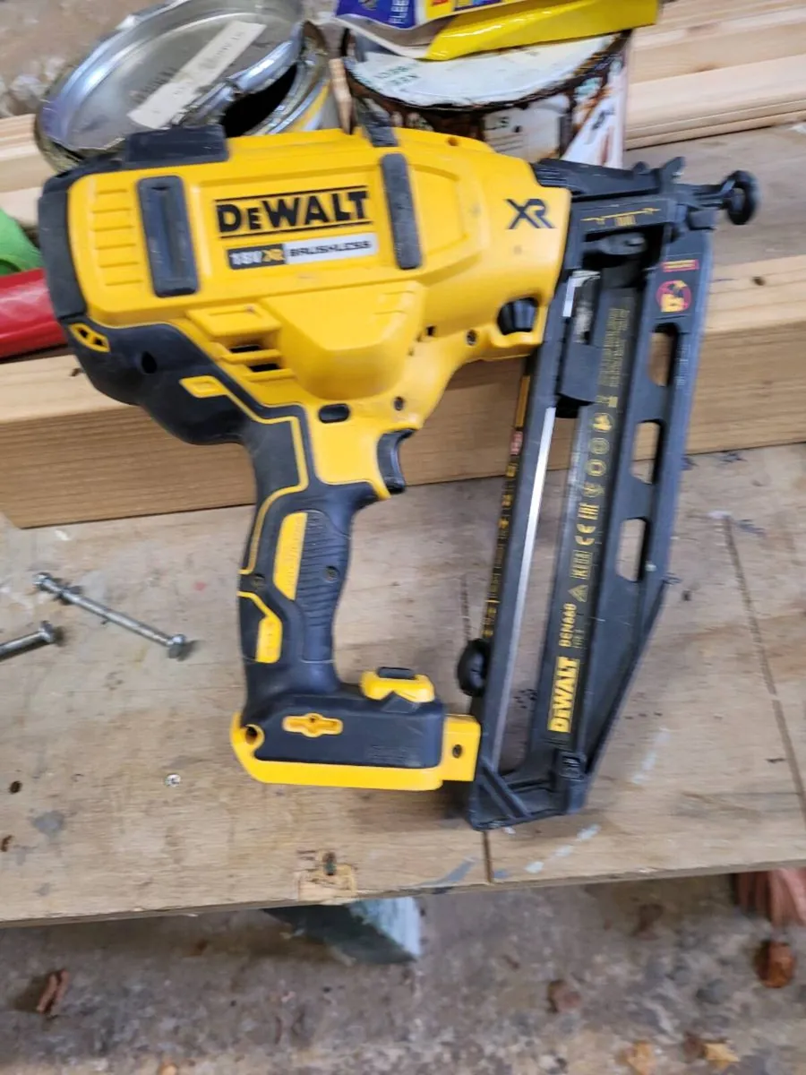 dewalt bail gun - Image 1