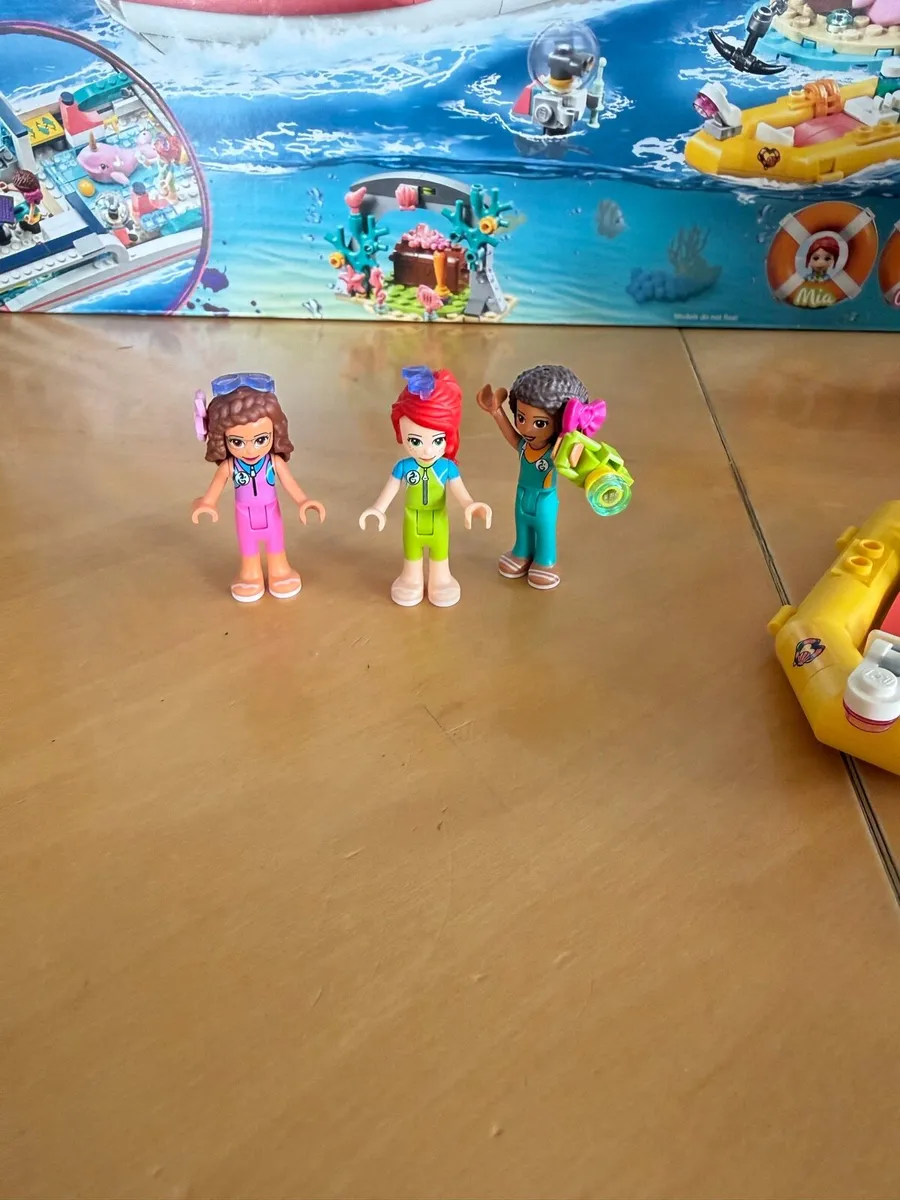 Lego Friends Rescue Boat - Image 2