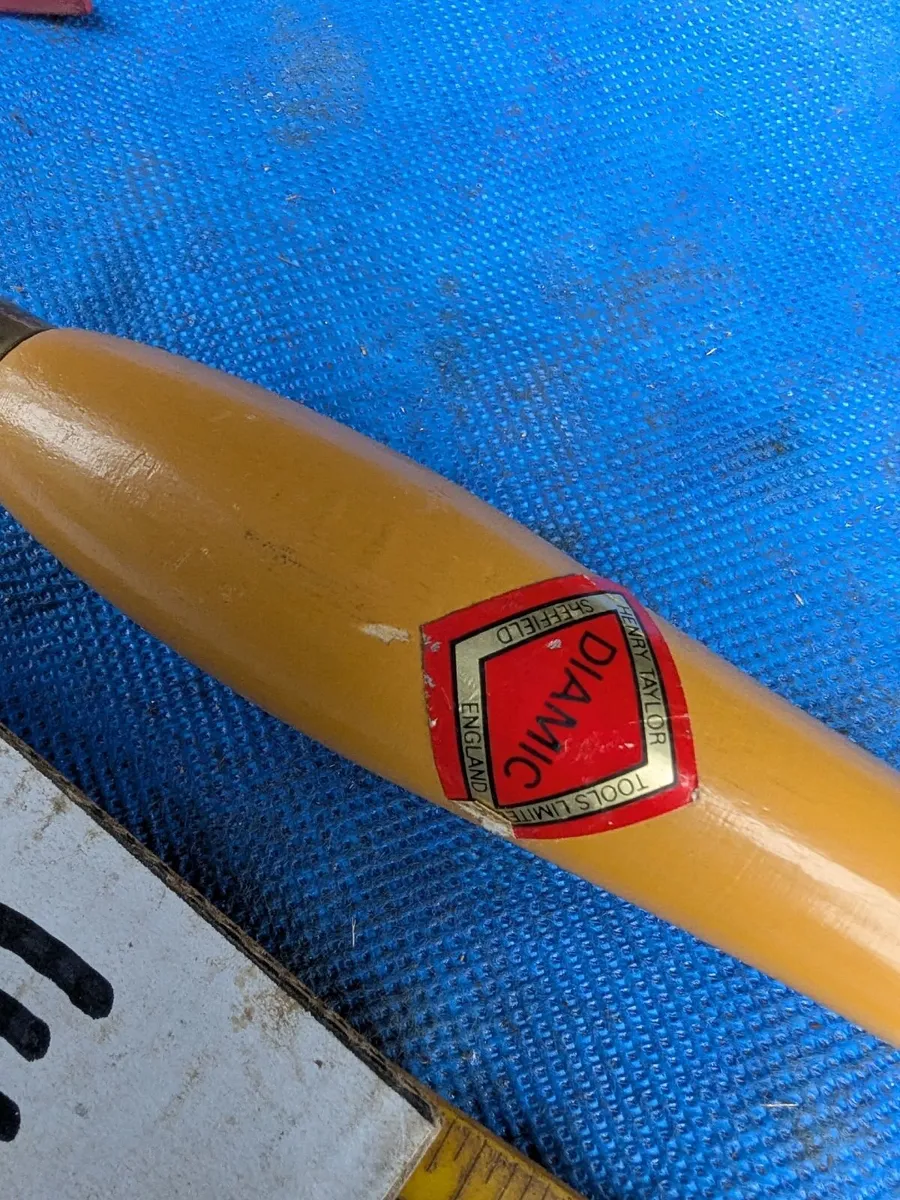 1/4" Spindle Gouge by Henry Taylor - Image 4