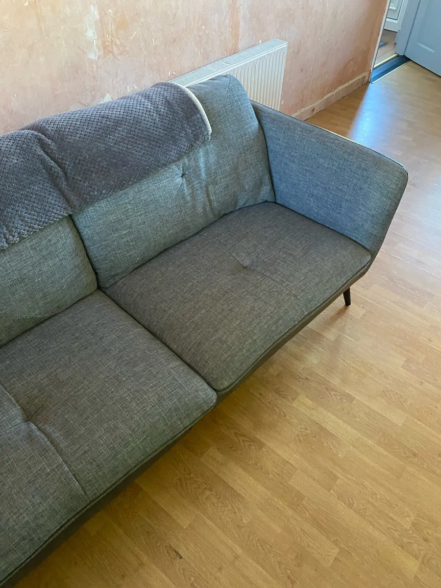 Couch - Image 2