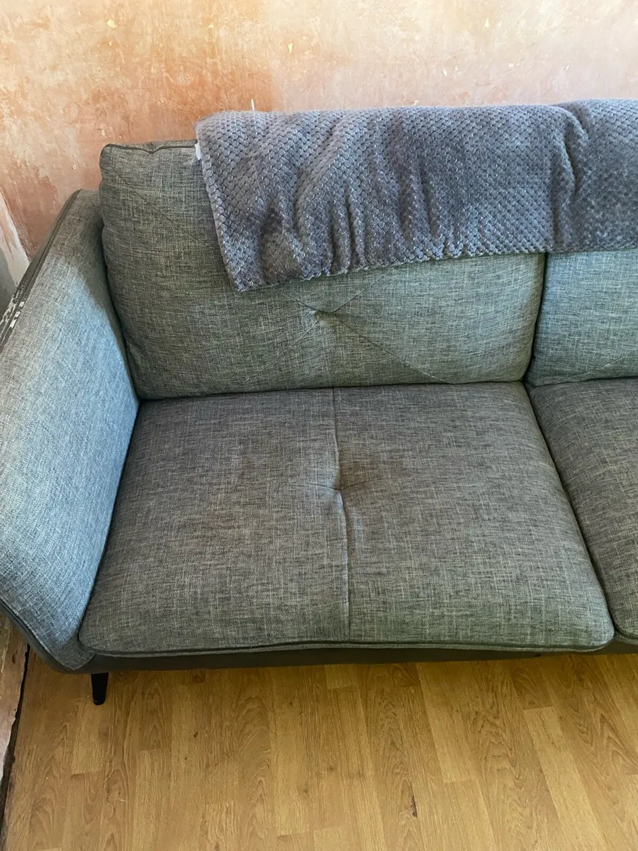 Couch - Image 3