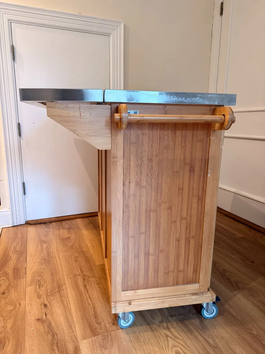 Kitchen Island with wheels (Brambley Cottage) - Image 2