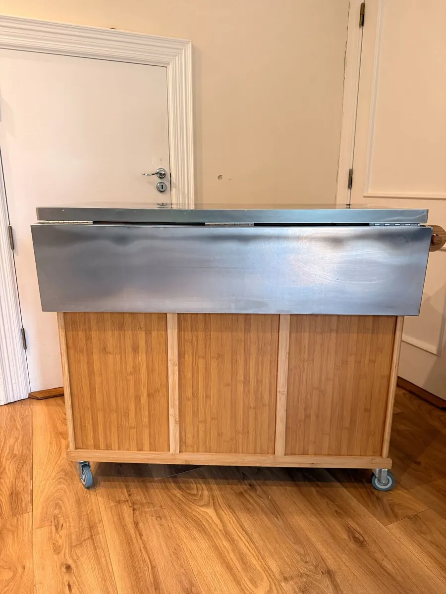 Kitchen Island with wheels (Brambley Cottage) - Image 3