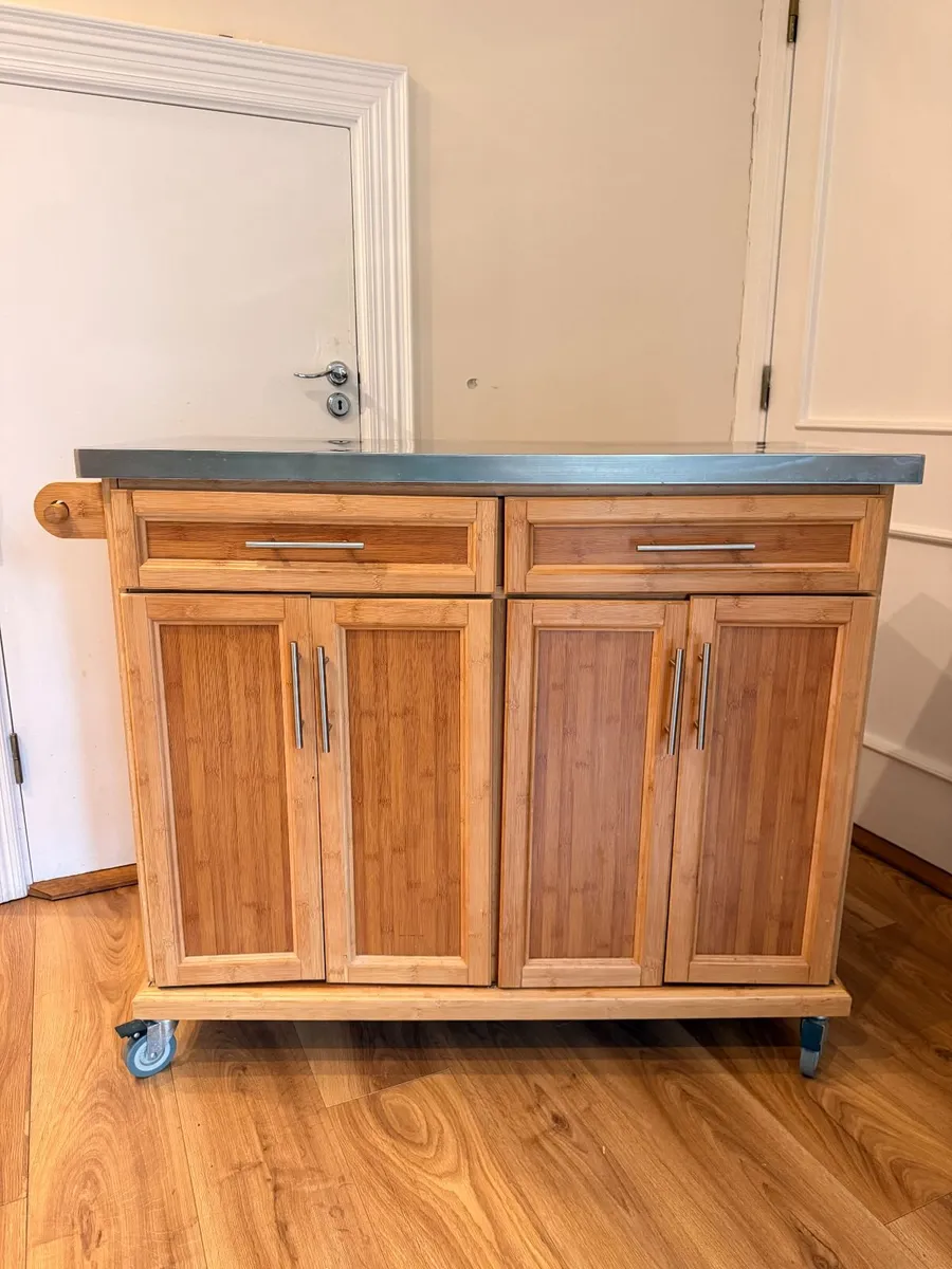 Kitchen Island with wheels (Brambley Cottage) - Image 1