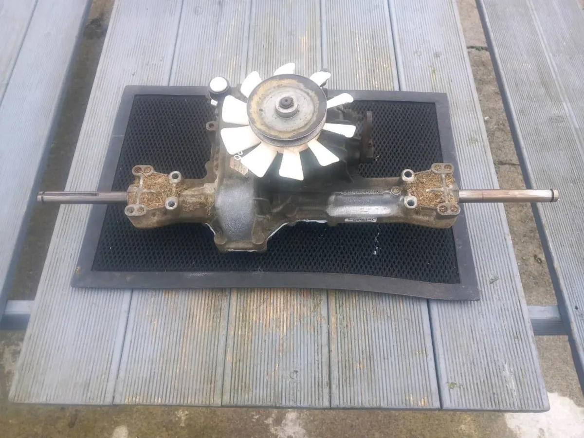 John deere LTR 180 hydrostatic transmission - Image 4