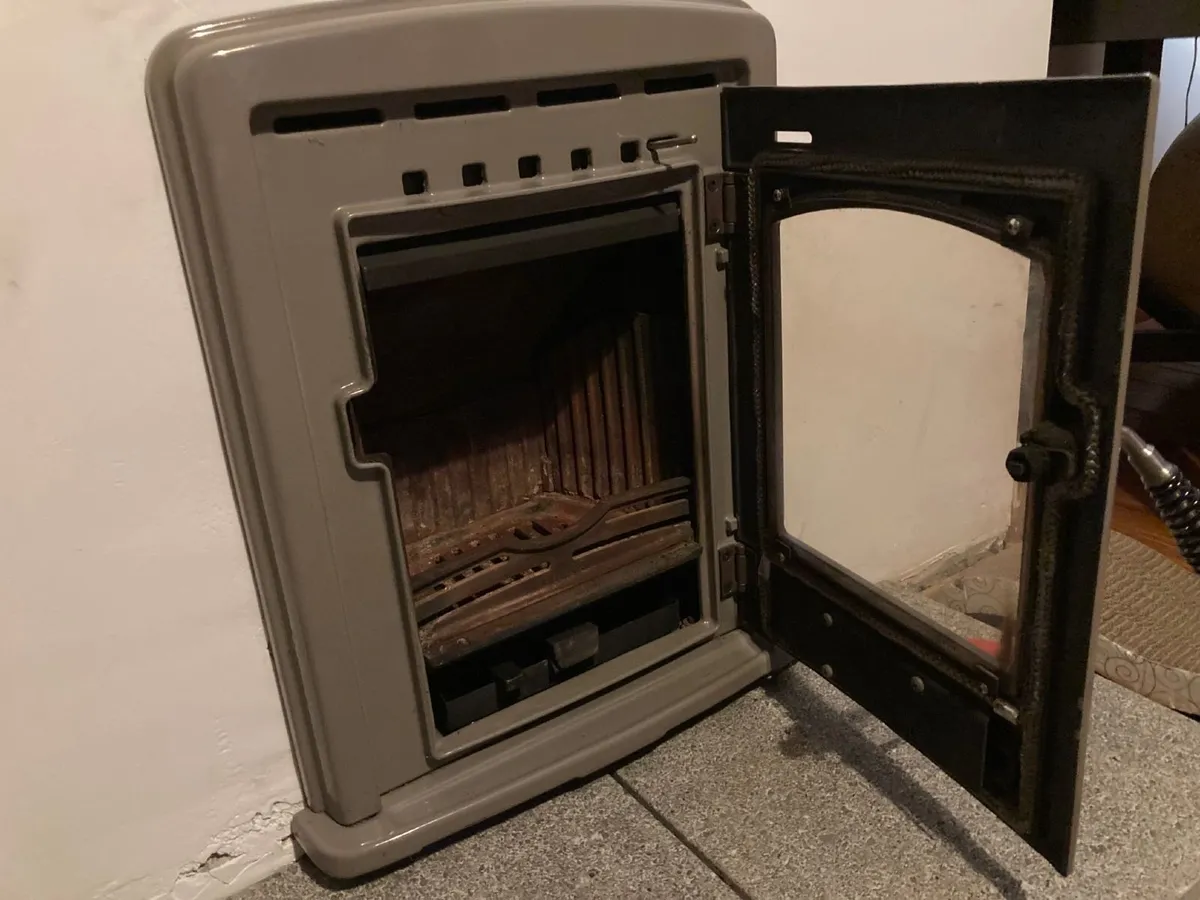 Henley 4.7 kw Inset Stove - Image 3