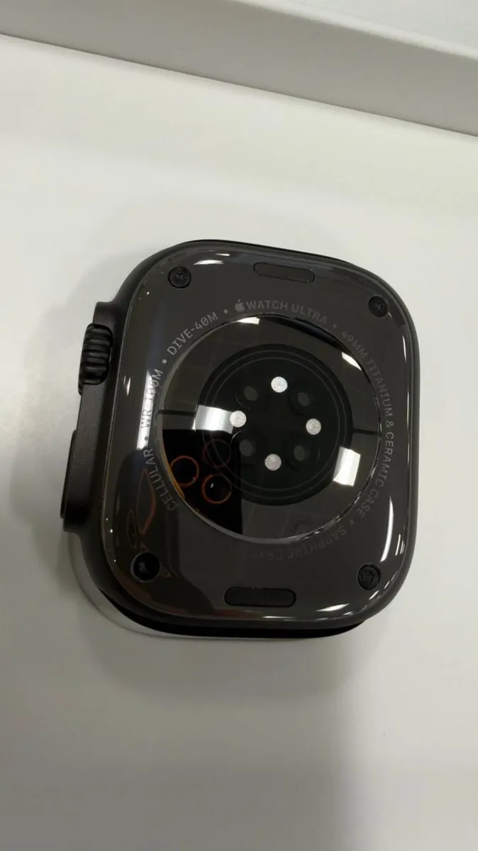 Apple Watch Ultra 3 — Black Titanium - Image 2