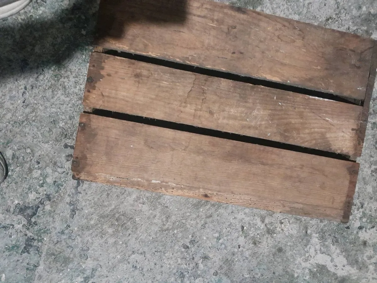 Vintage wooden waterford  bollle crate - Image 4