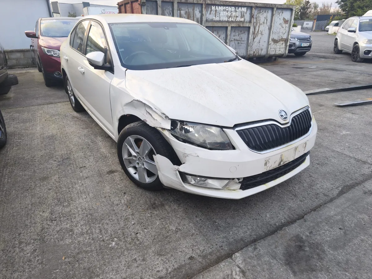 2014 SKODA OCTAVIA 2.0D FOR BREAKING - Image 4