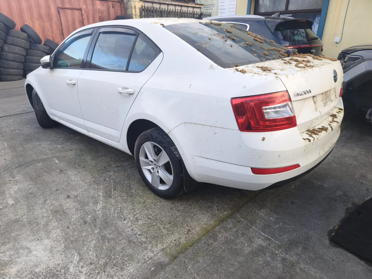 2014 SKODA OCTAVIA 2.0D FOR BREAKING - Image 3