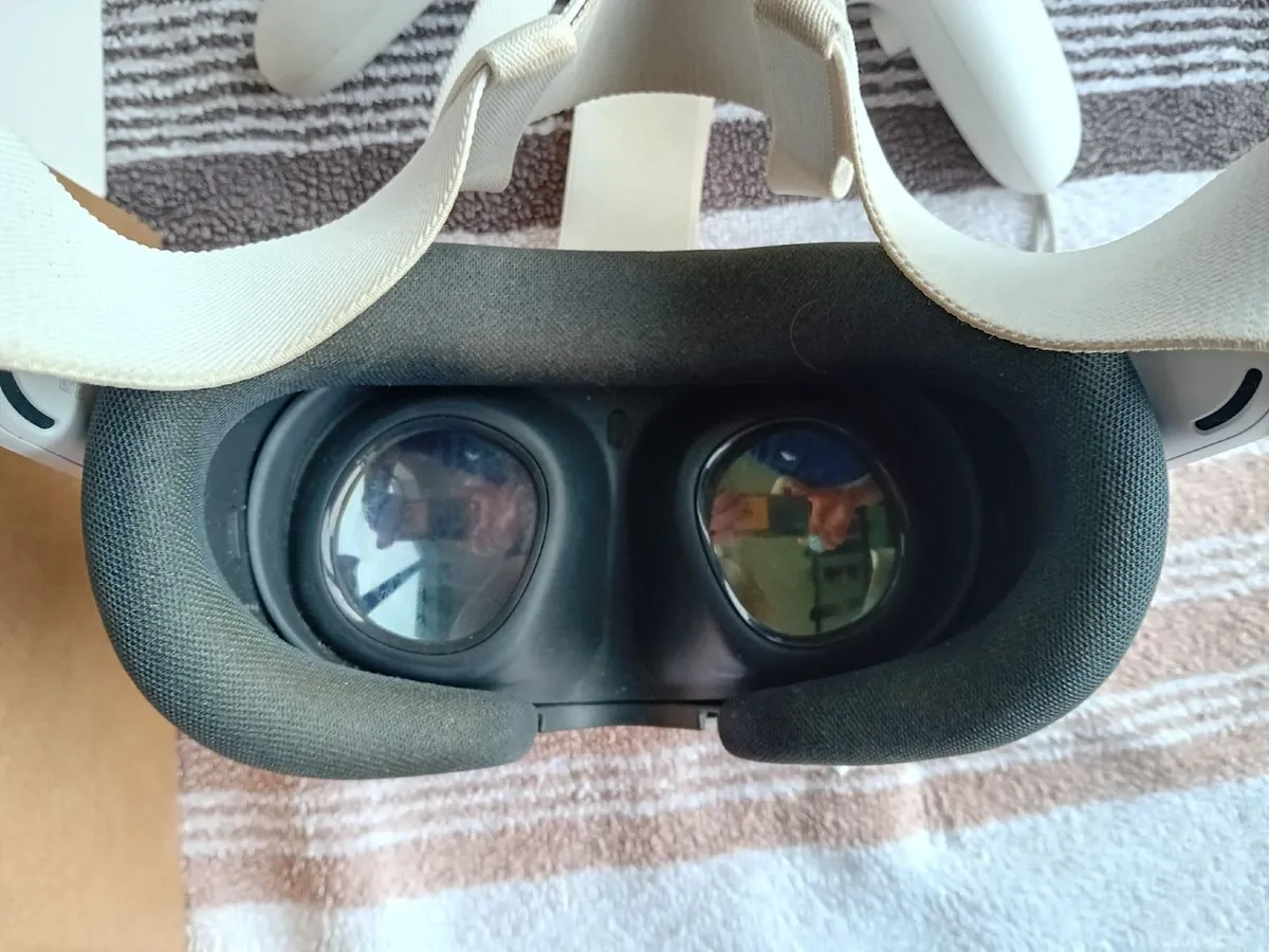 Meta Quest 3 128GB - Very good  condition - Image 4