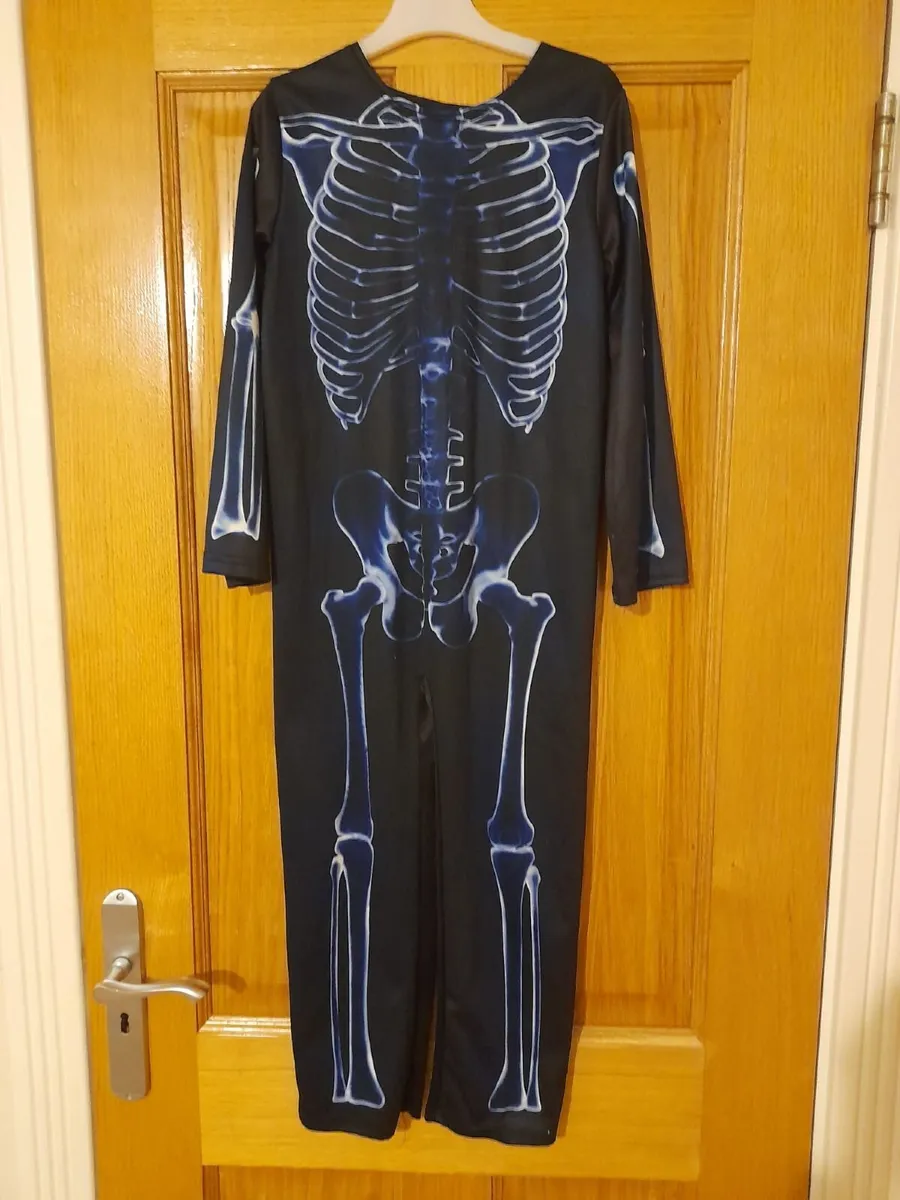 Halloween costumes - Image 2