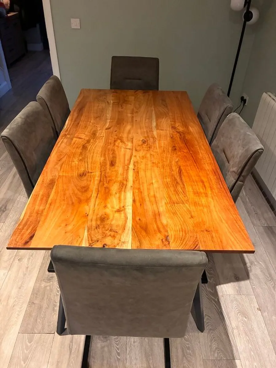 Hardwood dining table with 6 faux suede chairs - Image 2