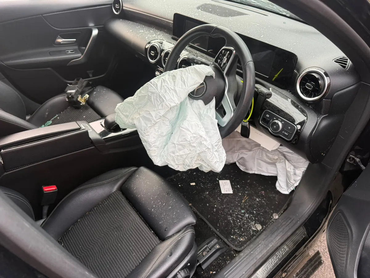2019 MERCEDES A-CLASS  W177 1.5 DIESEL FOR PARTS! - Image 4