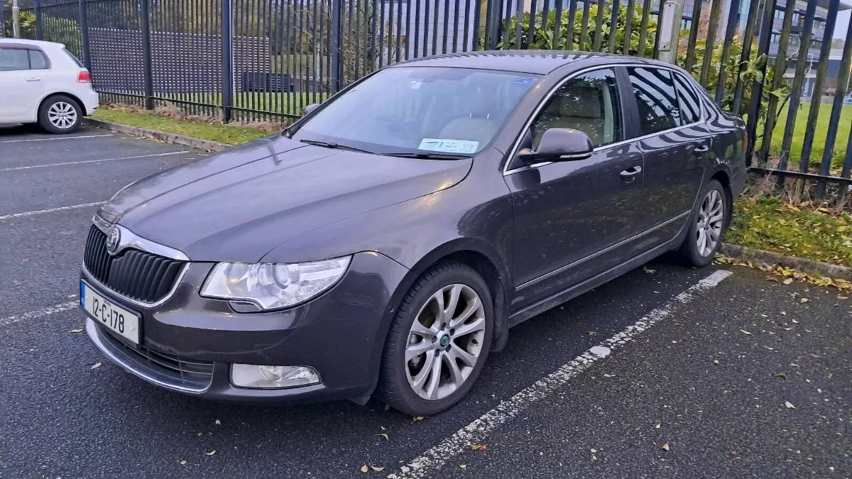 Skoda Superb Ellagance 1.6 2012 - Image 3