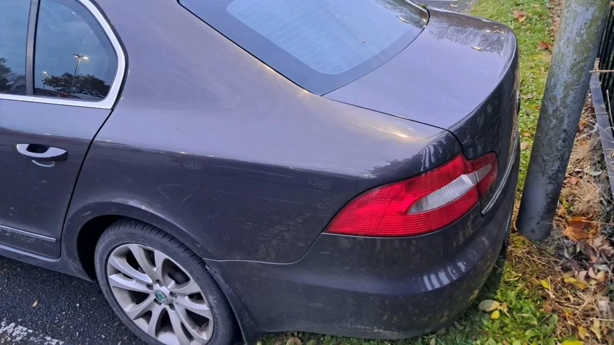 Skoda Superb Ellagance 1.6 2012 - Image 4