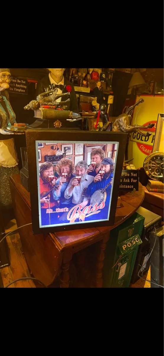 Irish 🇮🇪 pub memorabilia by gone times - Image 1