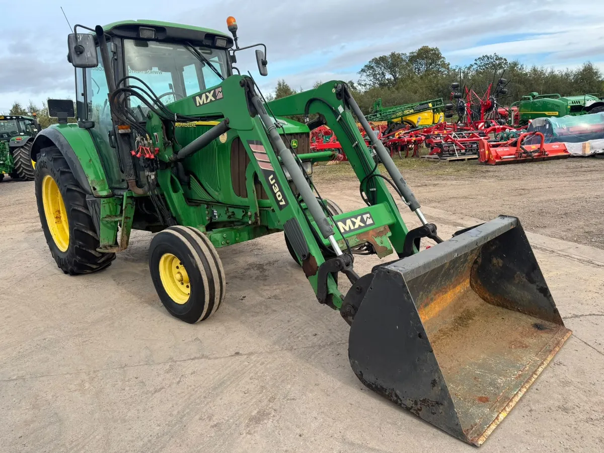 JOHN DEERE 6220 C/W LOADER + BUCKET - Image 3