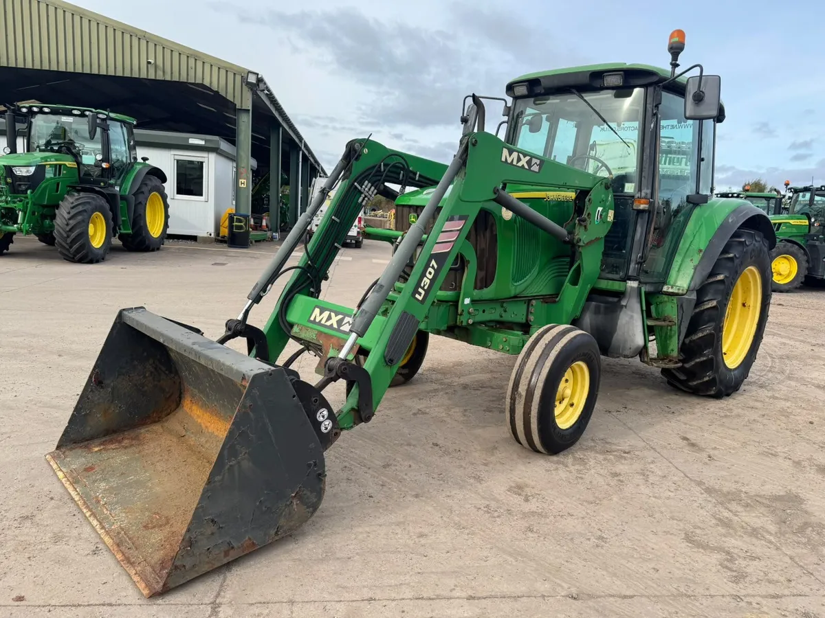 JOHN DEERE 6220 C/W LOADER + BUCKET - Image 2