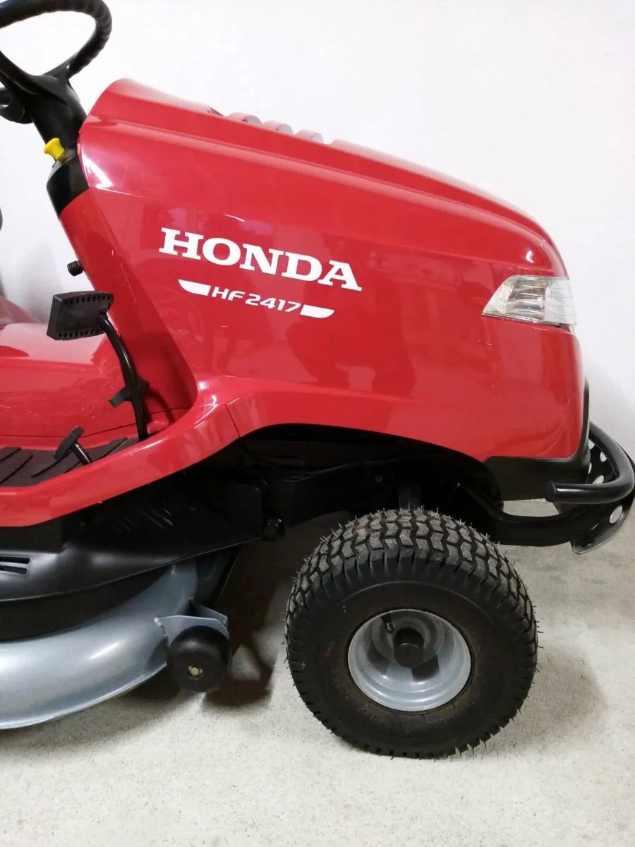 Honda hf2417 tractor mower - Image 2