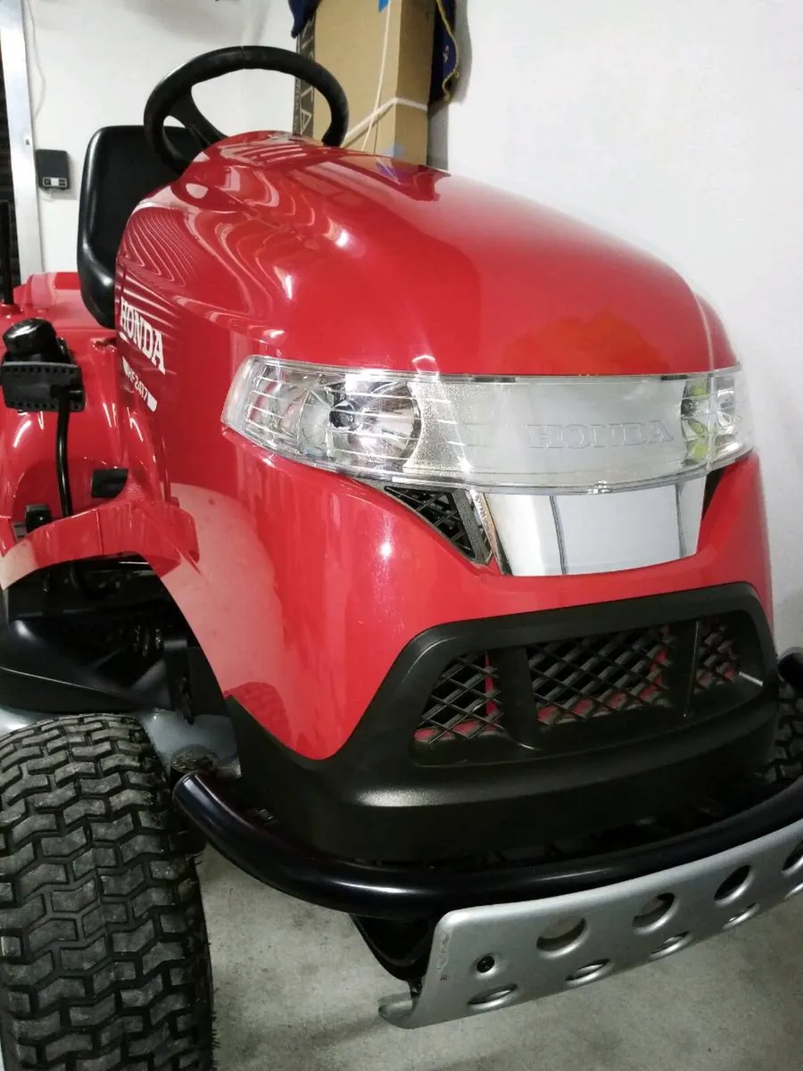 Honda hf2417 tractor mower - Image 1