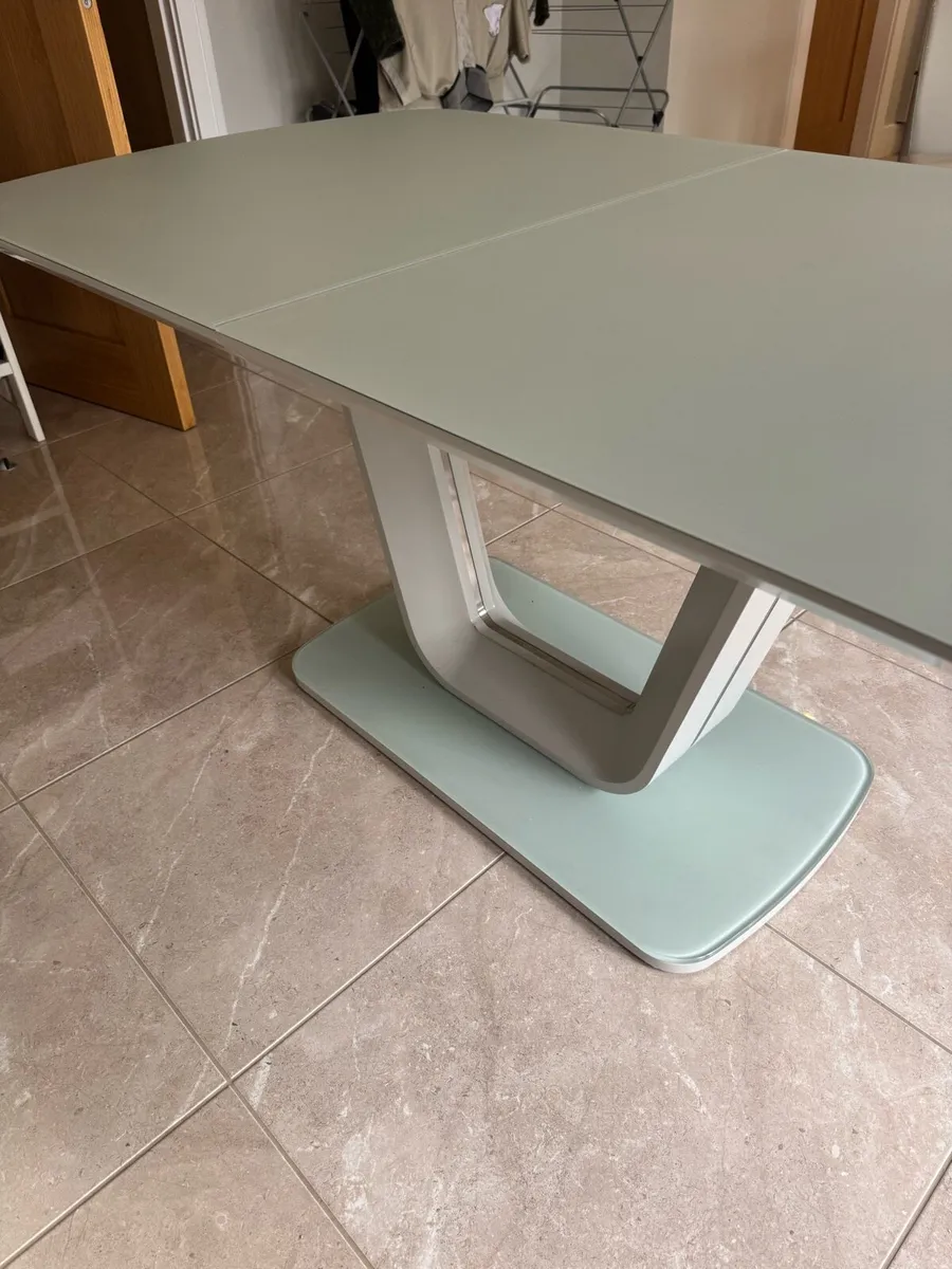 Extendable dining table - Image 4