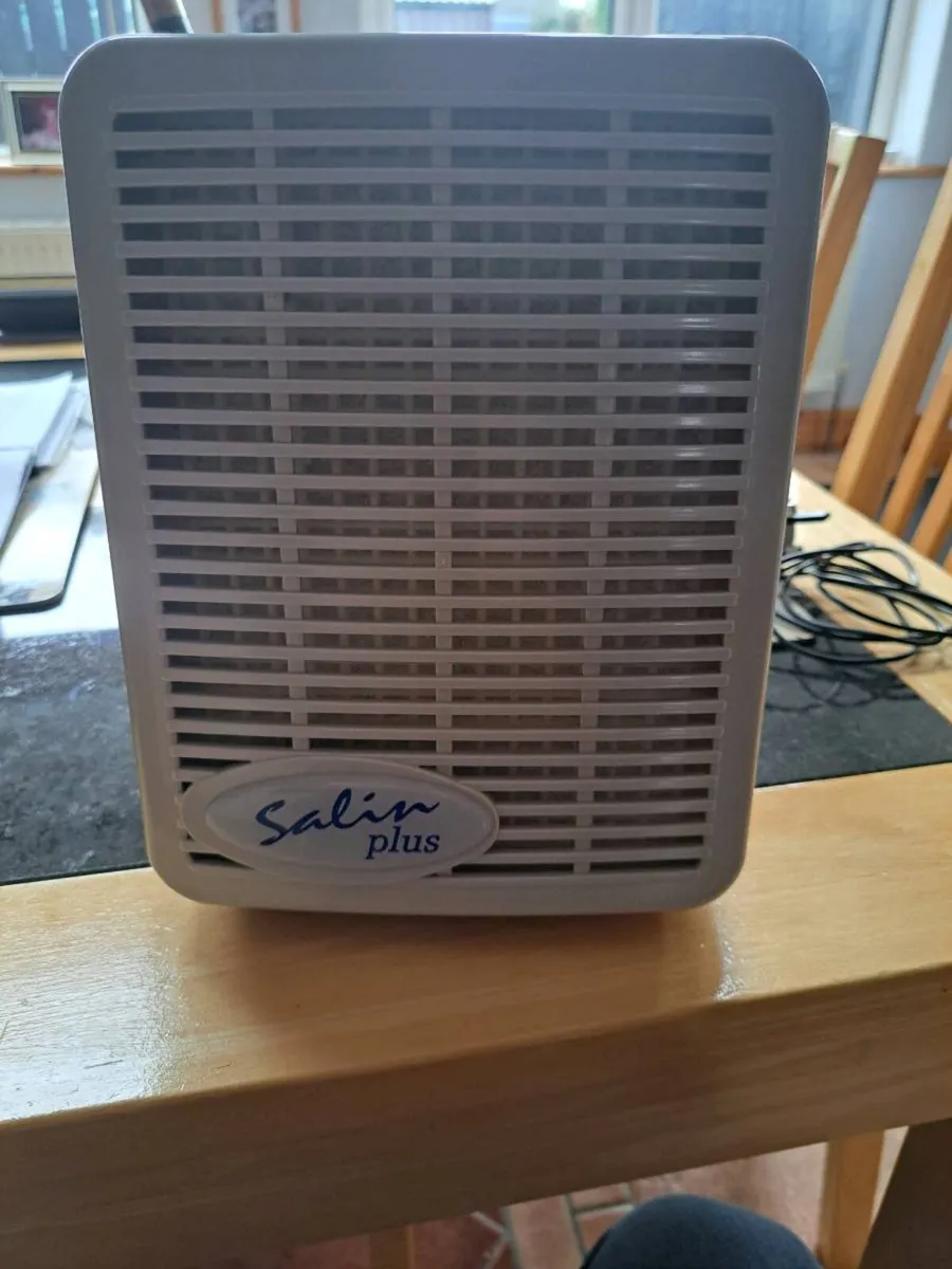 Air purifier - Image 1