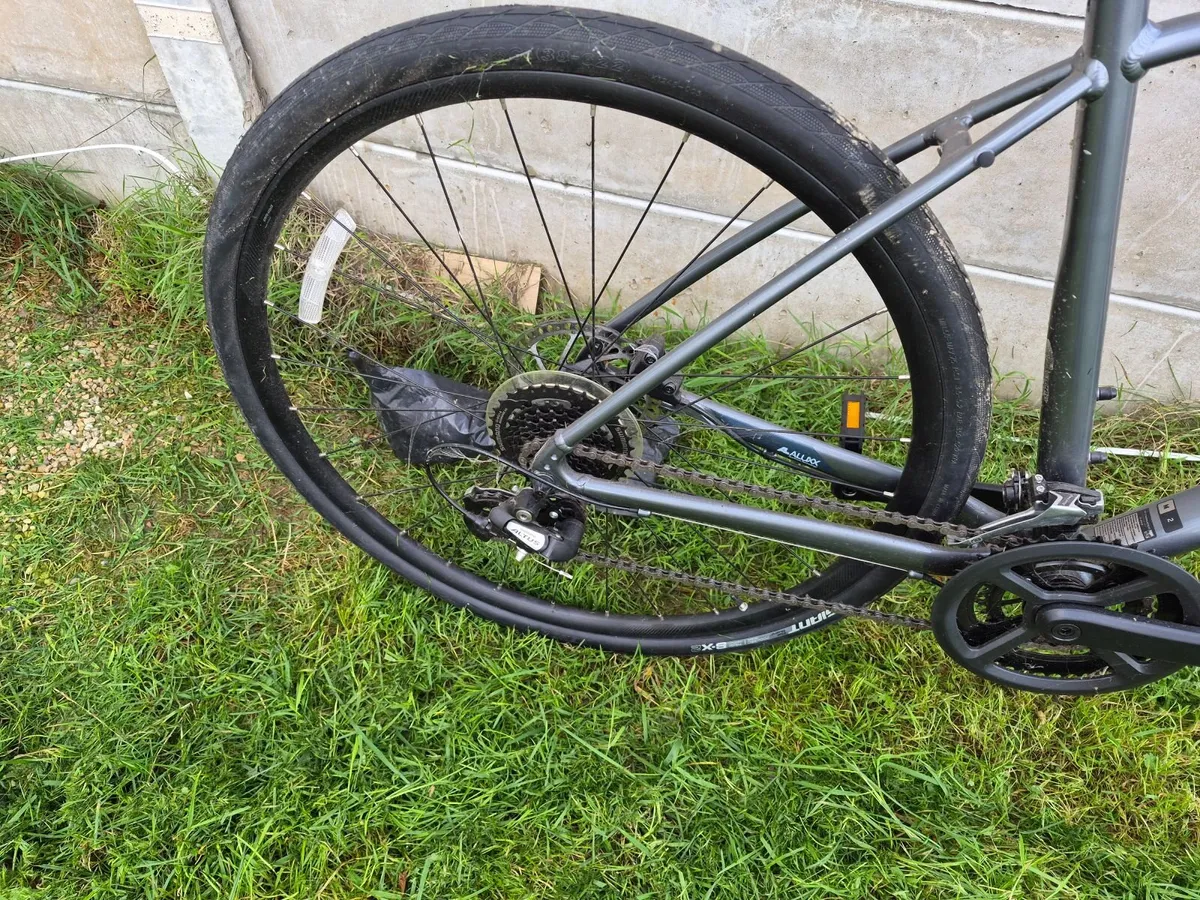 Giant Escape bike - Image 3