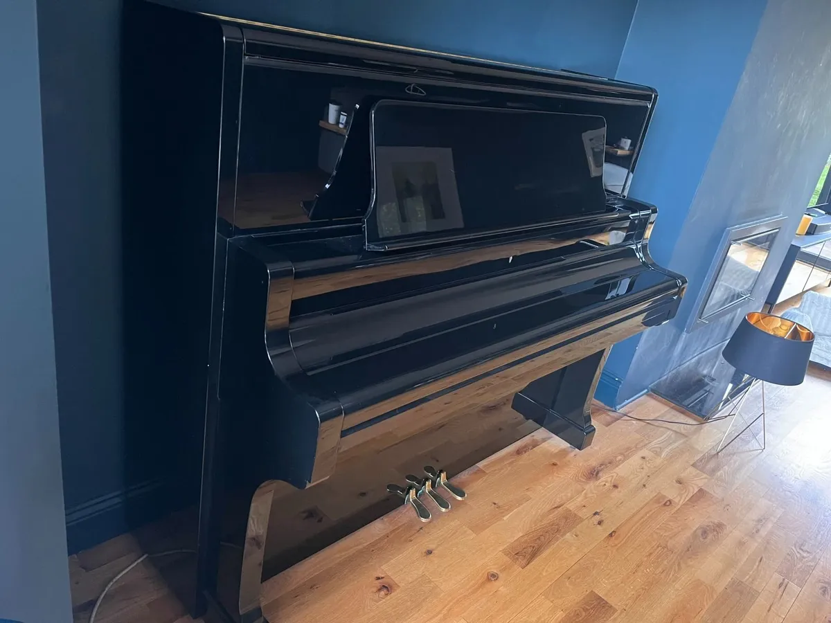 Piano - Image 1