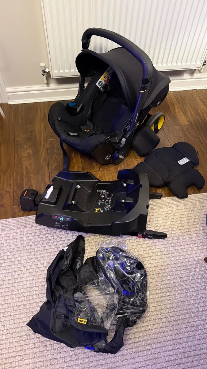 Doona Car Seat Bundle - Image 4