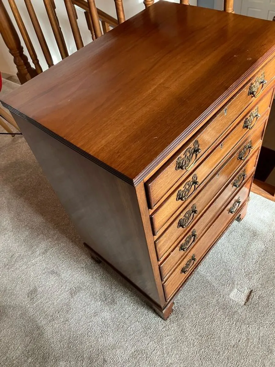 chest of drawers - Image 3