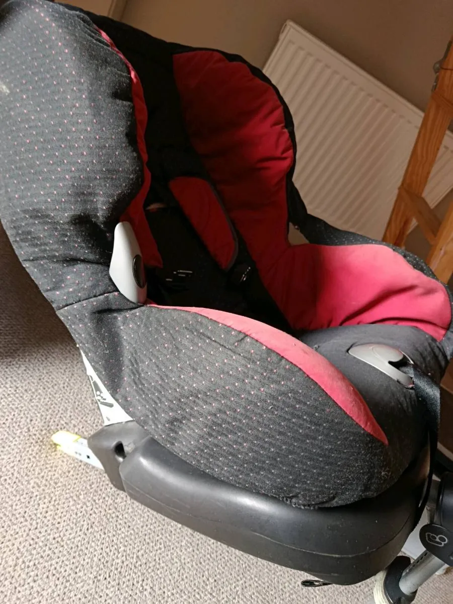 Car Seat - Image 3