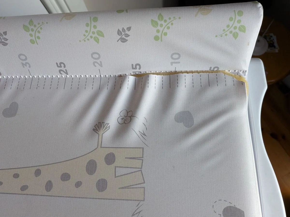 Changing table - Image 3