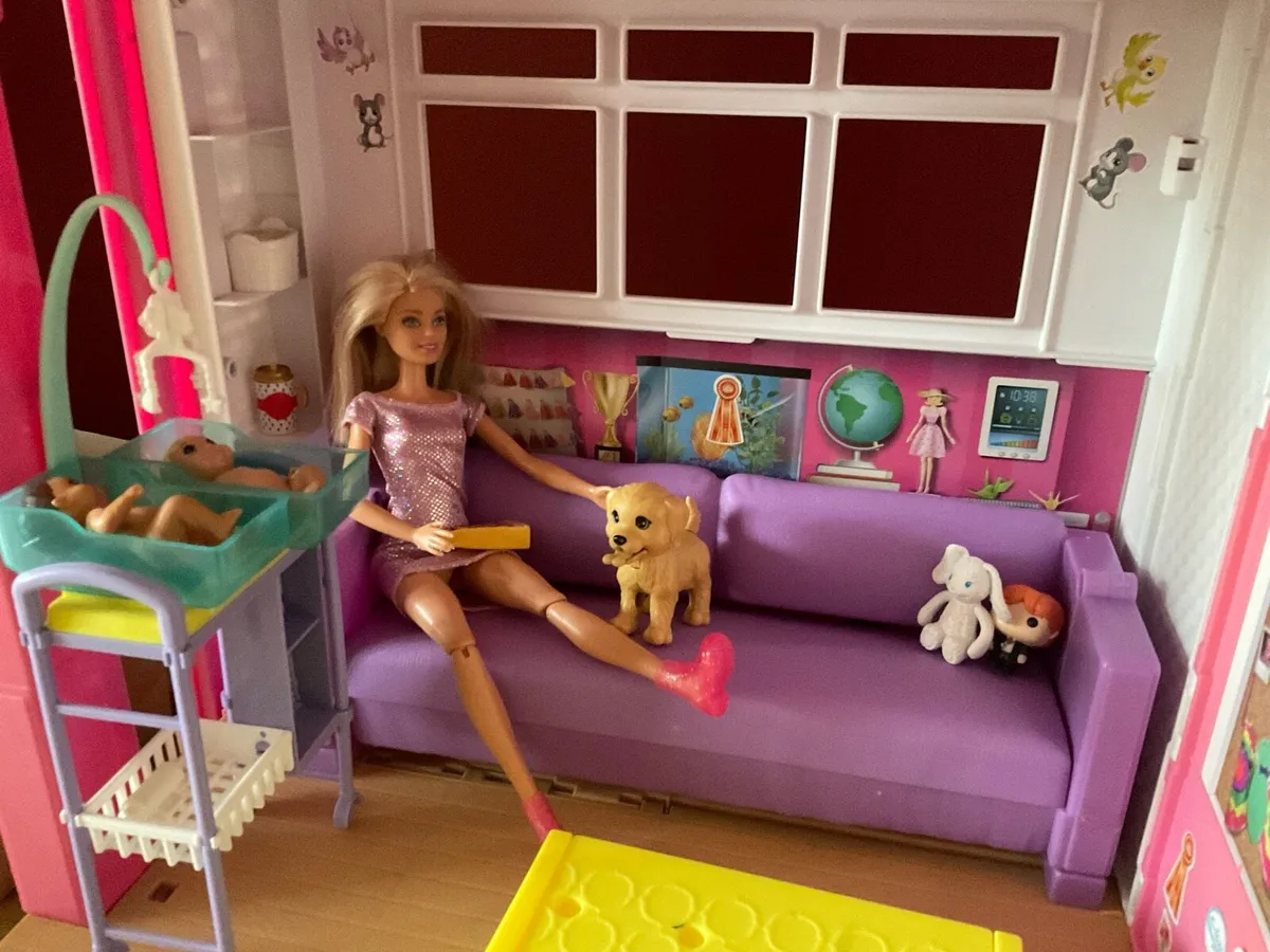 Barbie Dream House. - Image 3